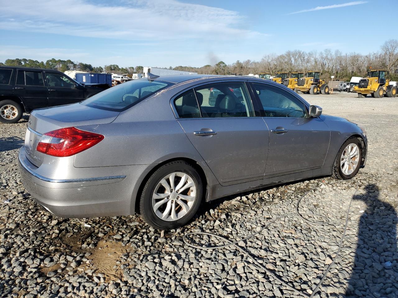 2013 Hyundai Genesis - Image 3