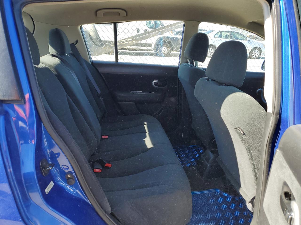 2012 Nissan Versa - Image 10