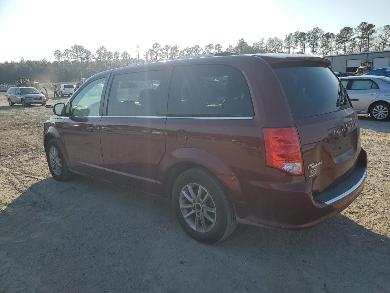 2019 Dodge Caravan - Image 2