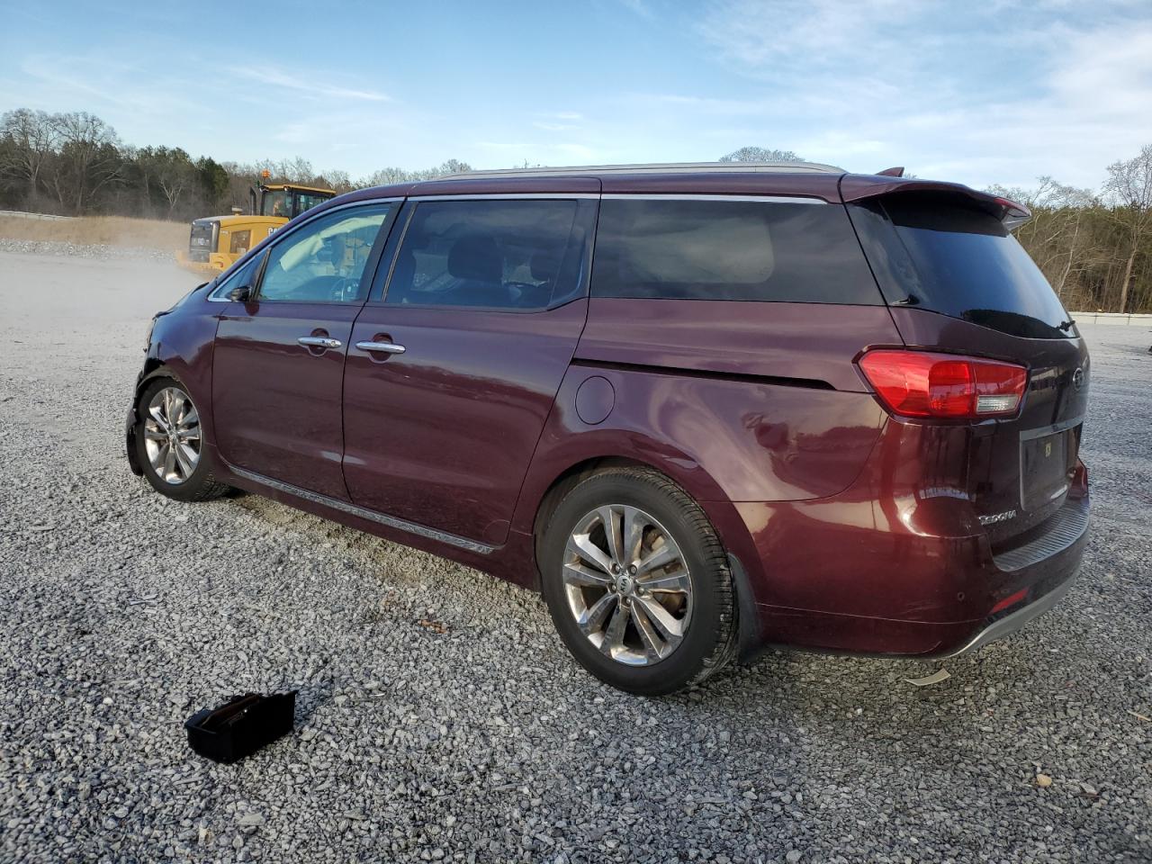2016 Kia Sedona - Image 2