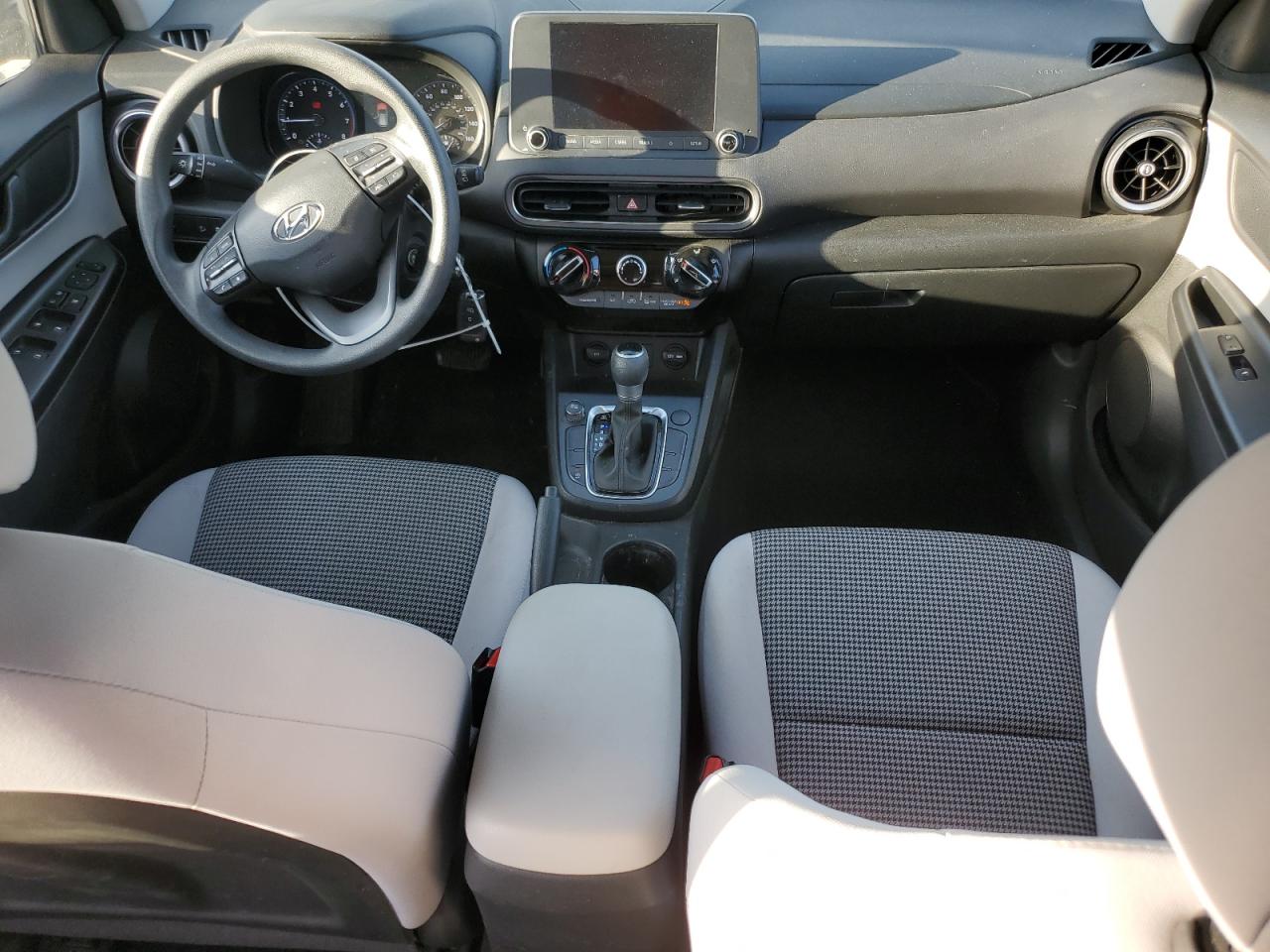 2022 Hyundai Kona - Image 8