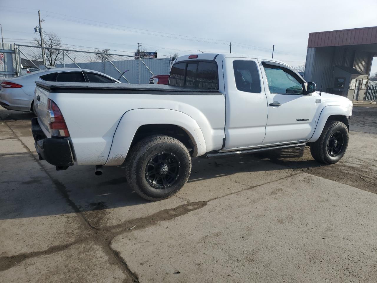 2011 Toyota Tacoma - Image 3