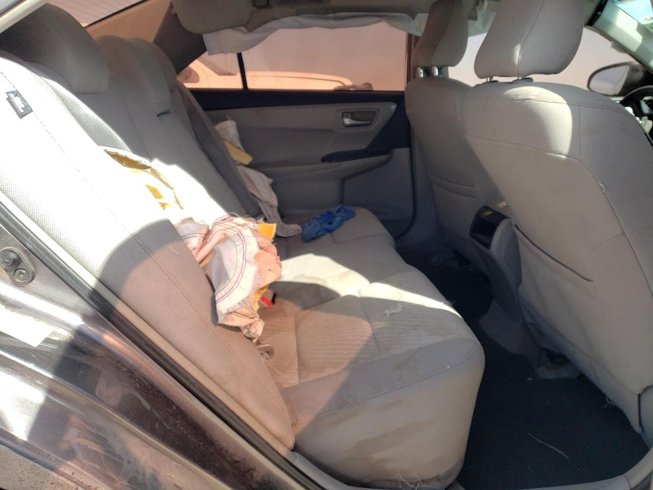 2015 Toyota Camry - Image 10