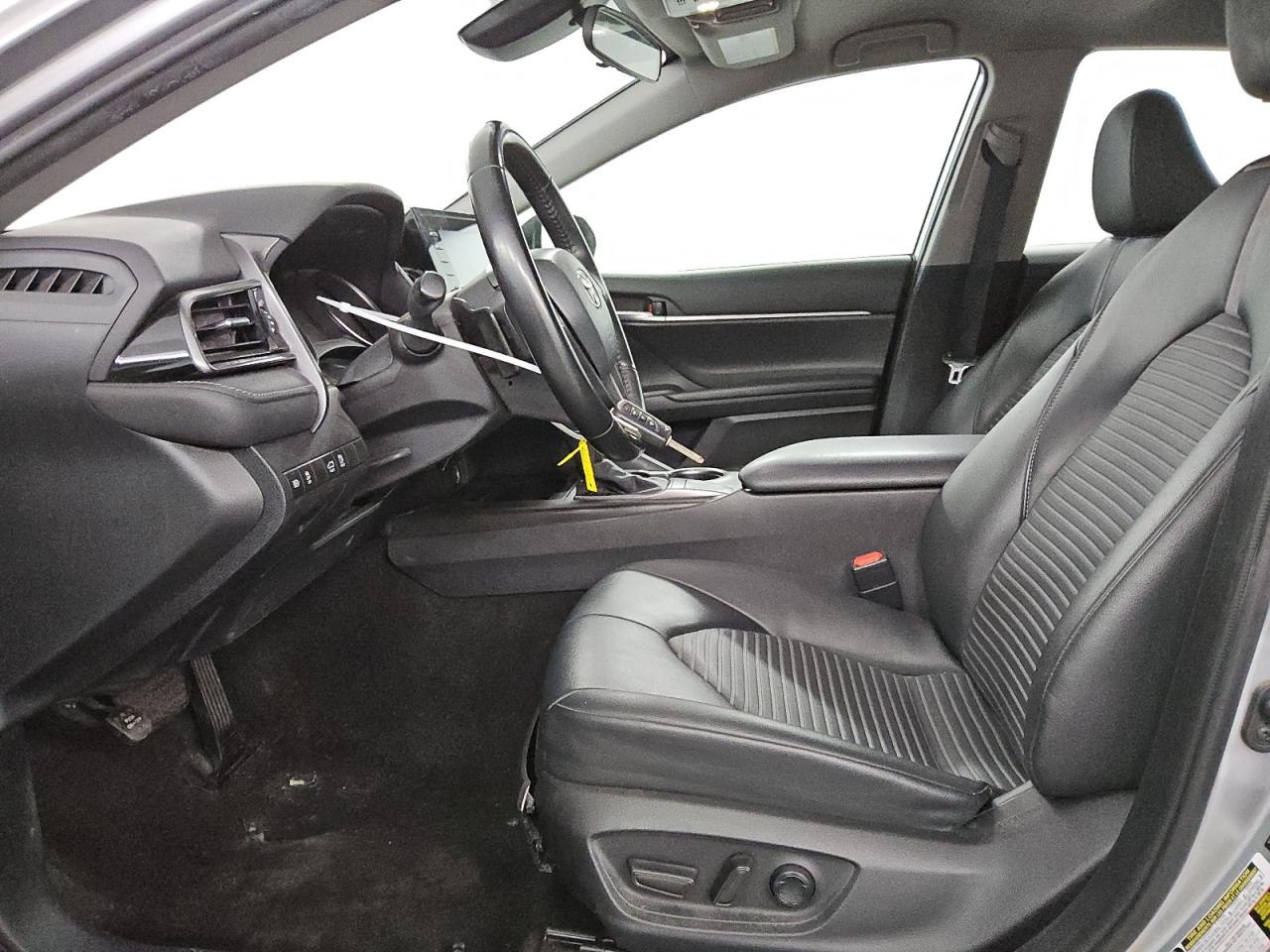 2022 Toyota Camry - Image 7