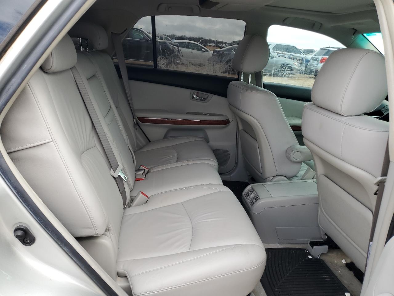 2007 Lexus RX - Image 11