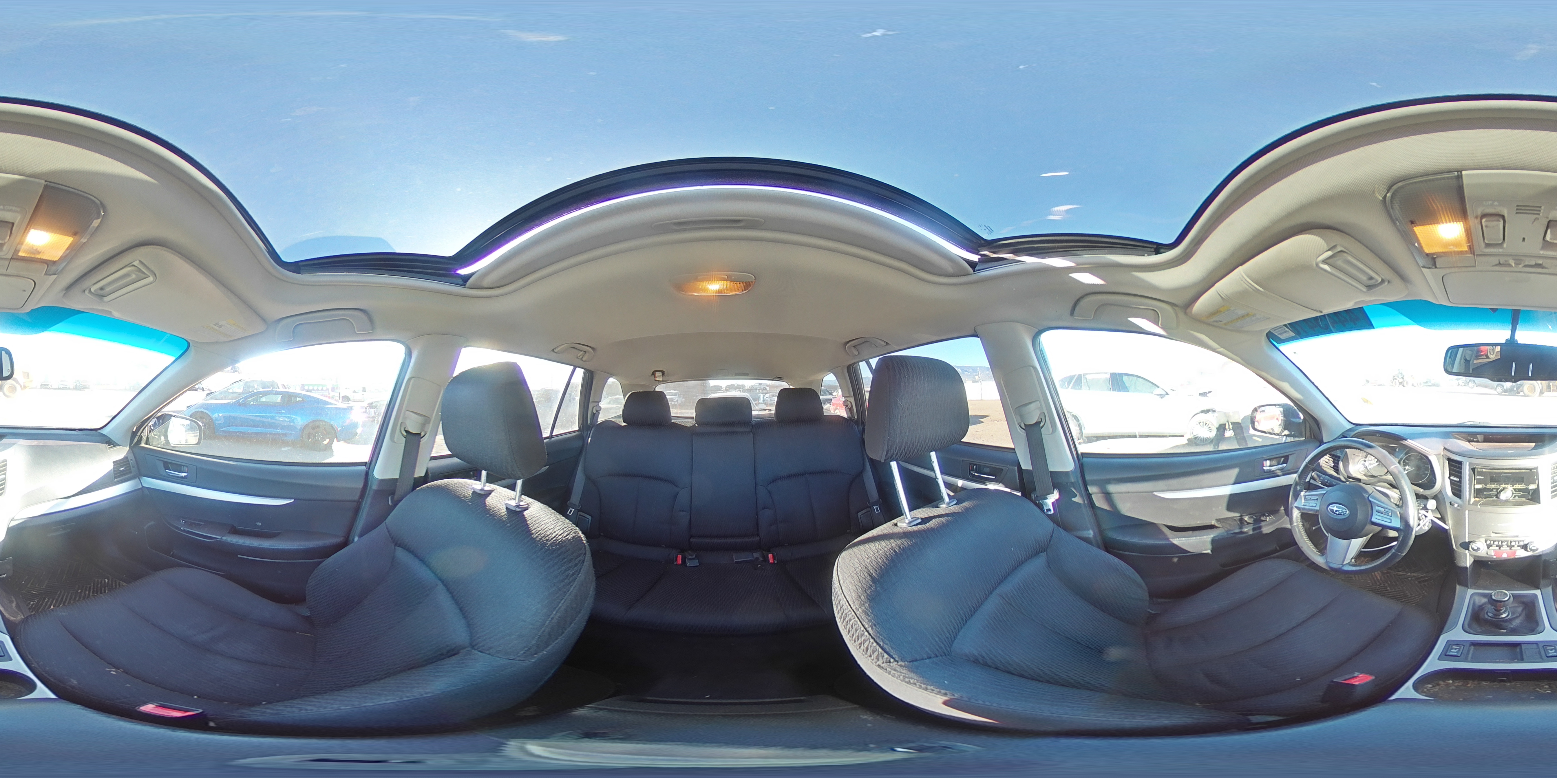 2010 Subaru Outback - Image 13