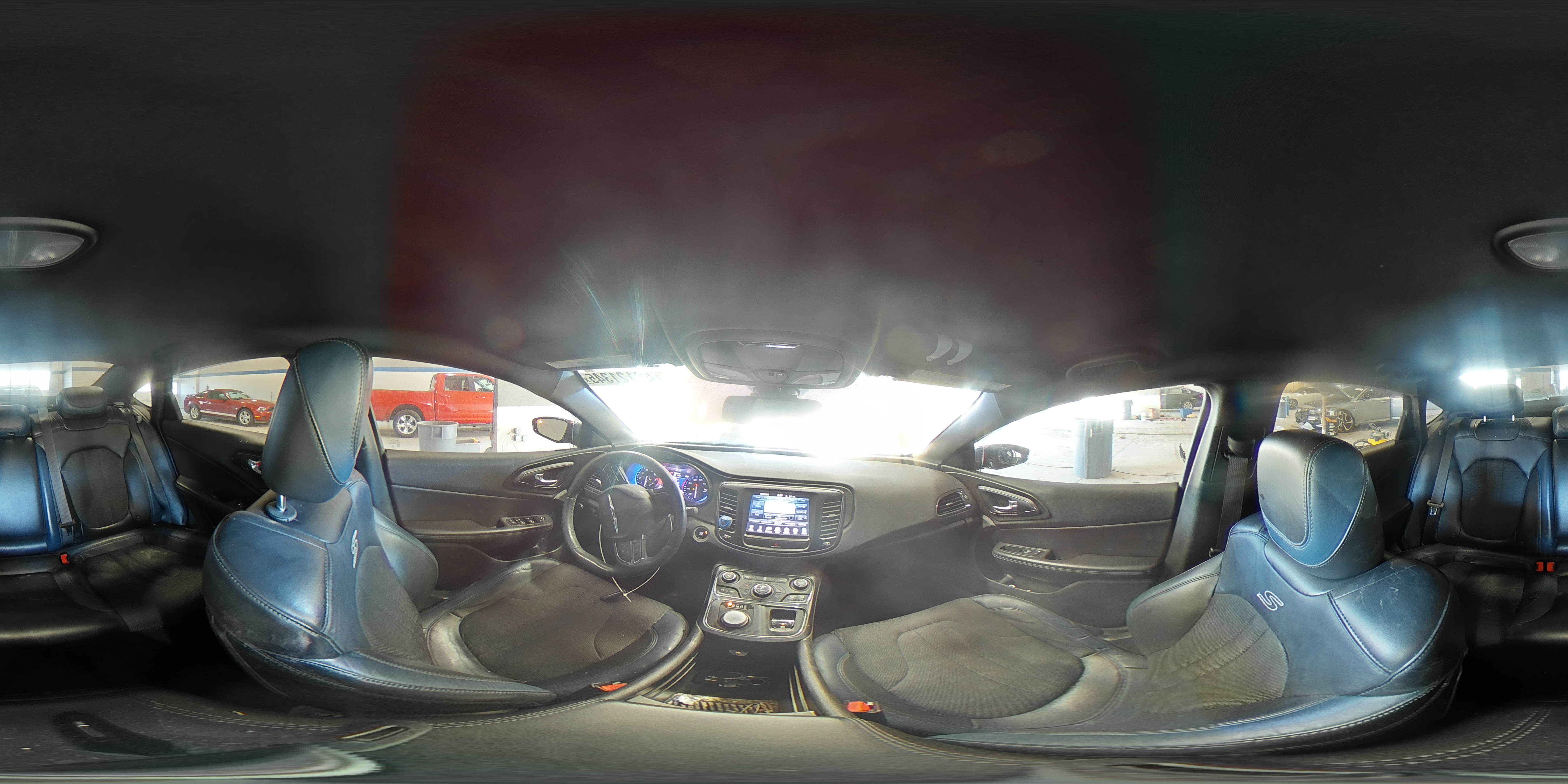 2015 Chrysler 200 - Image 13
