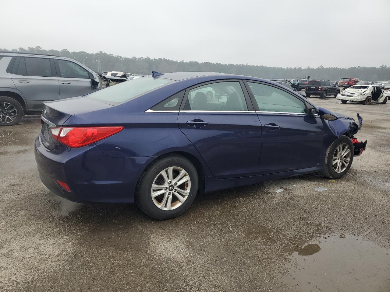 2014 Hyundai Sonata - Image 3
