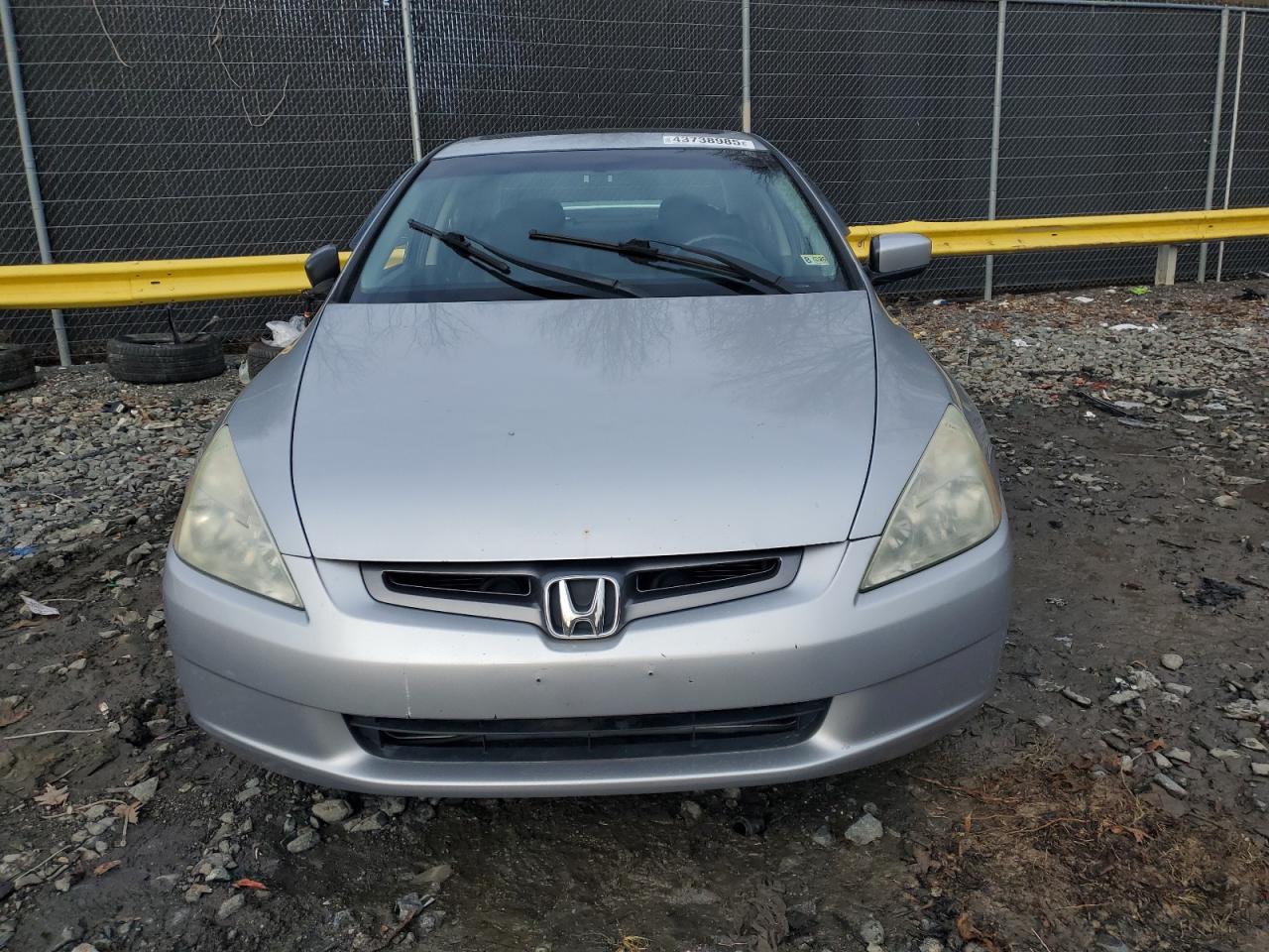 2005 Honda Accord - Image 5