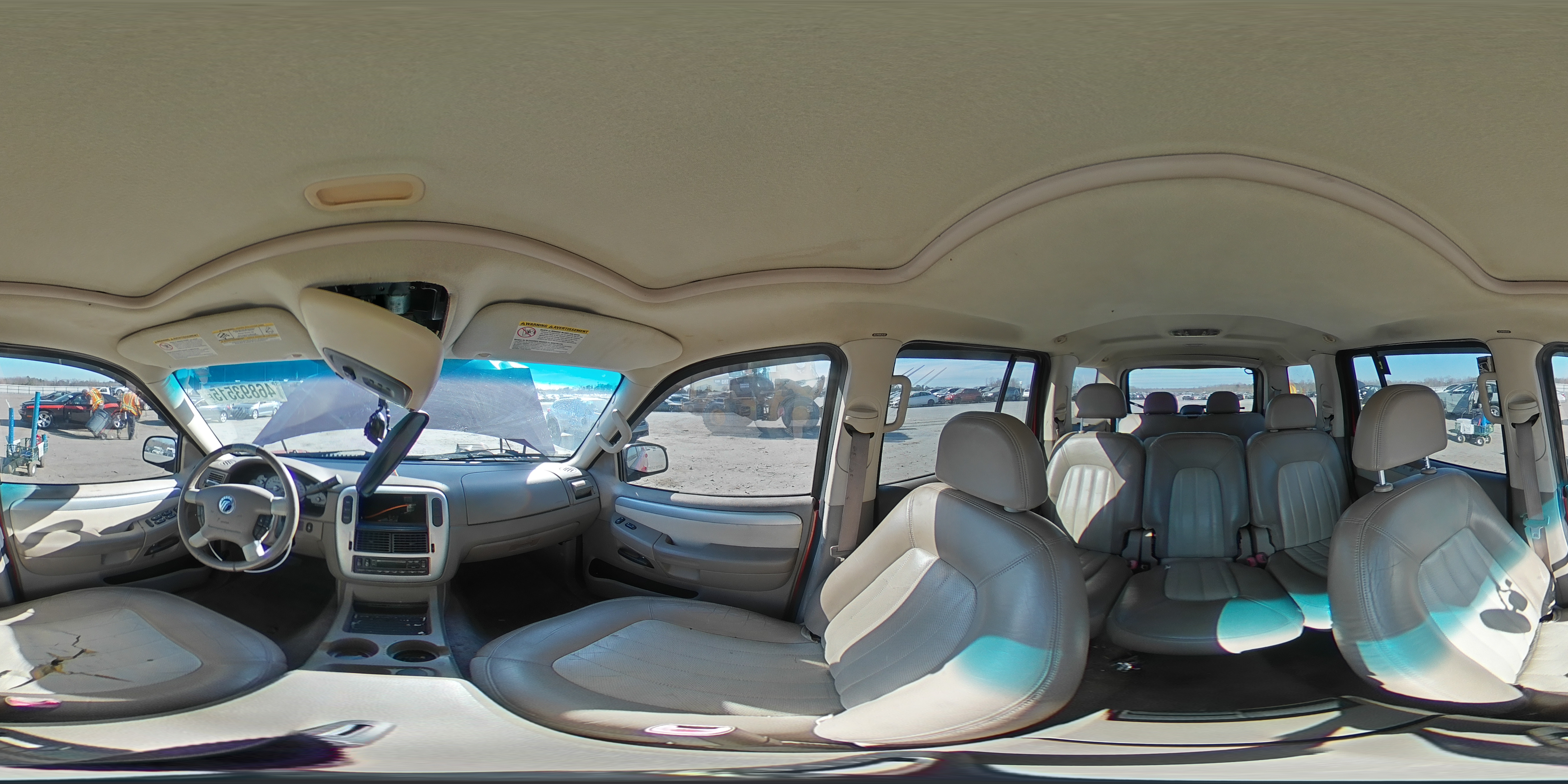 2002 Mercury Mountaineer - Image 14