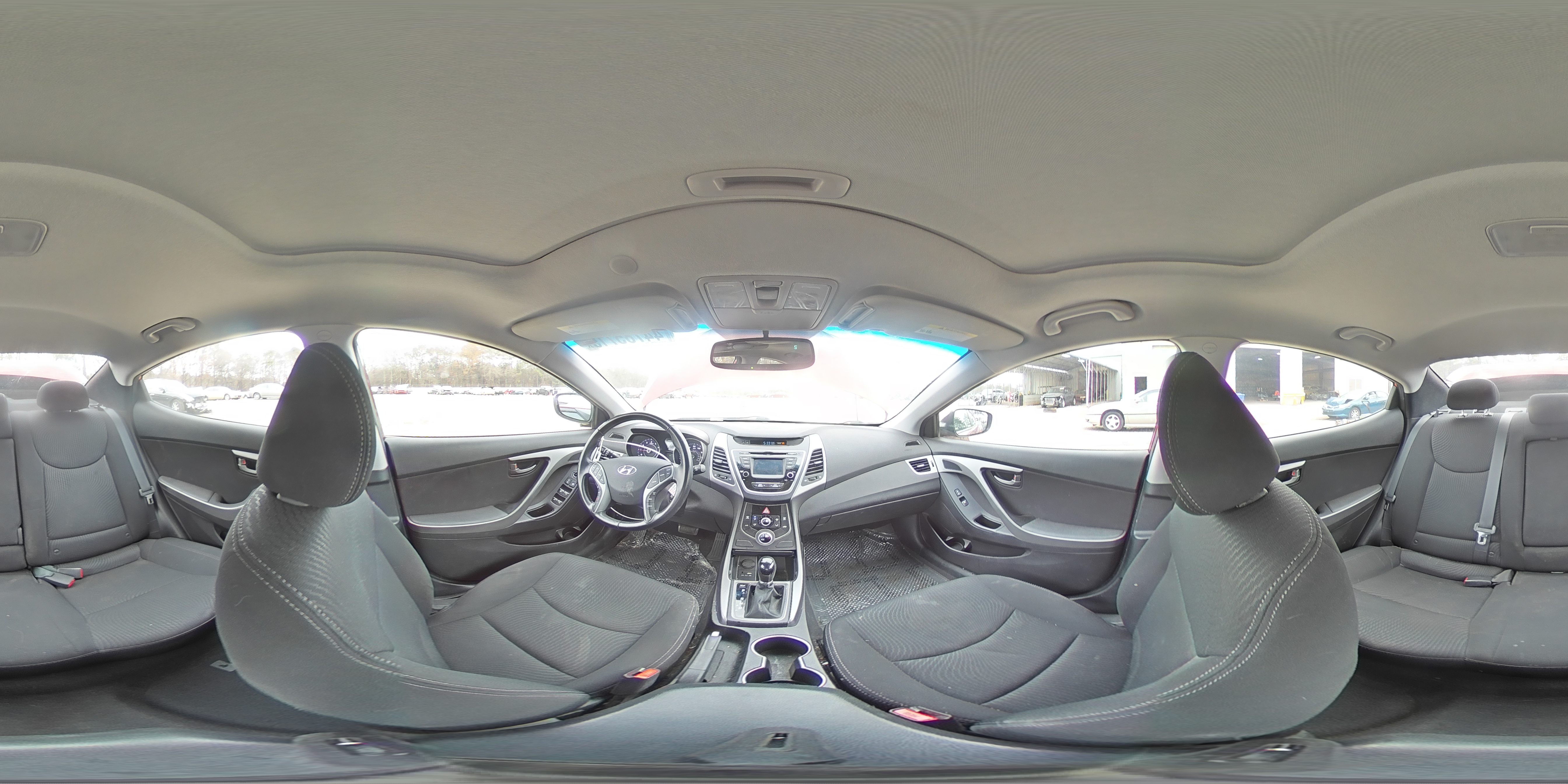 2015 Hyundai Elantra - Image 14