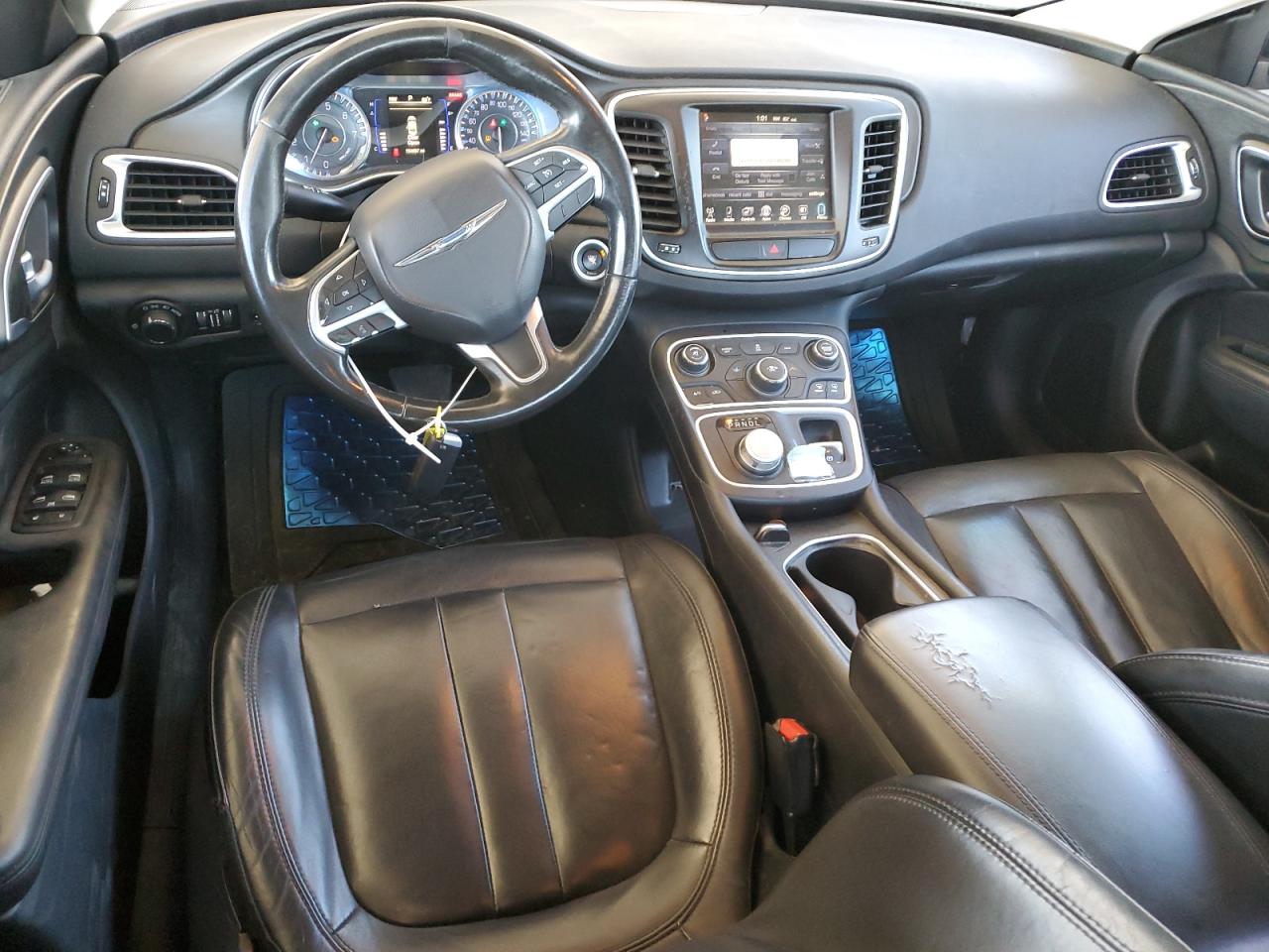 2016 Chrysler 200 - Image 8