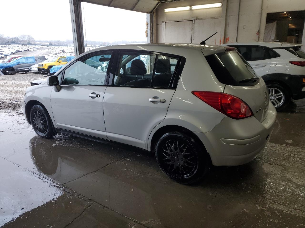 2007 Nissan Versa - Image 2