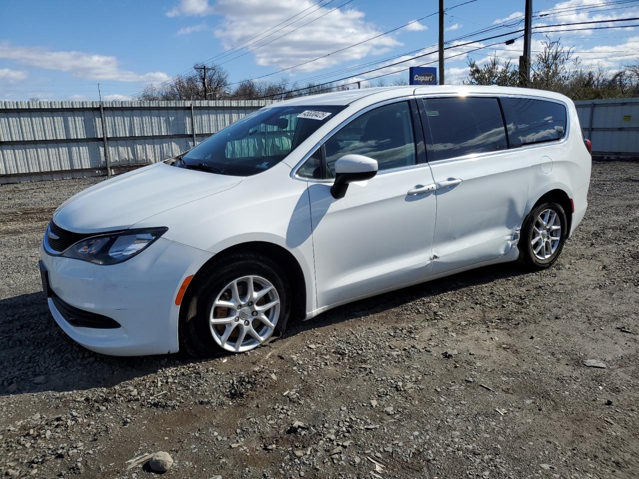2017 Chrysler Pacifica - Image 1