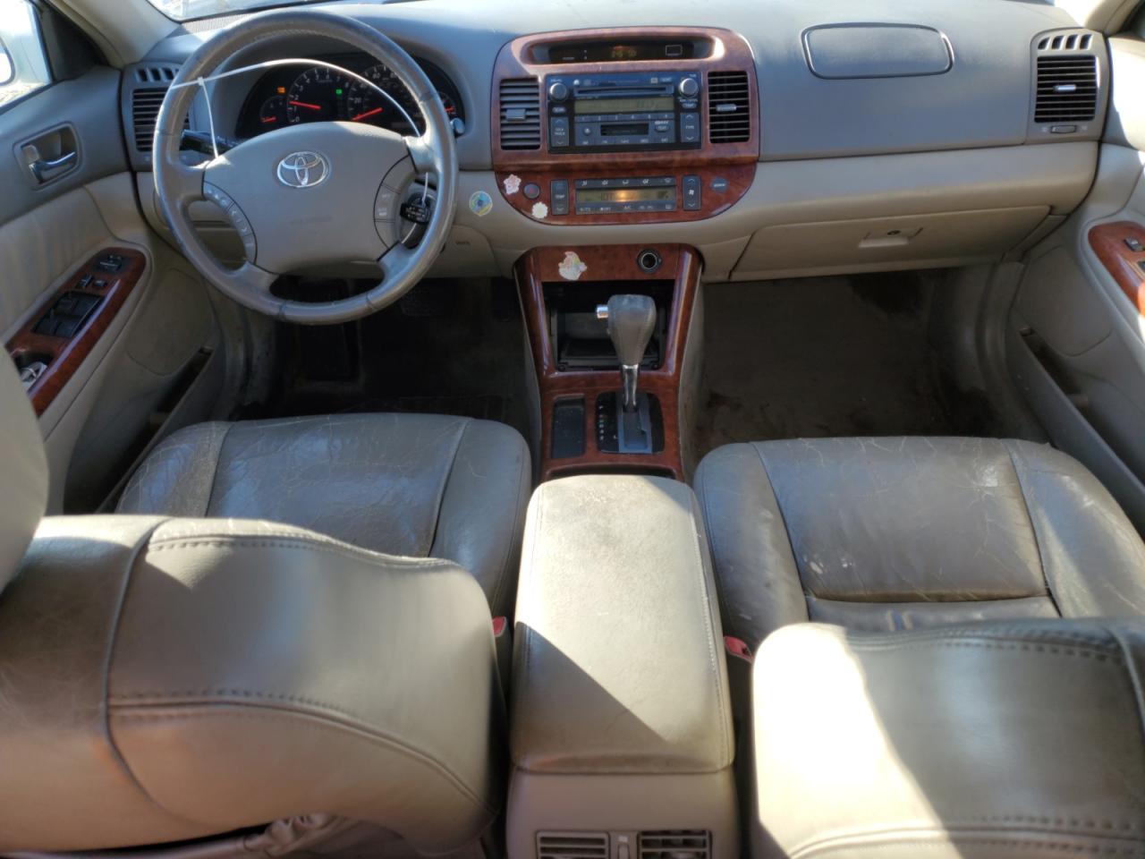 2005 Toyota Camry - Image 8