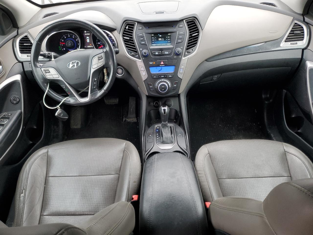 2016 Hyundai Santa Fe - Image 8