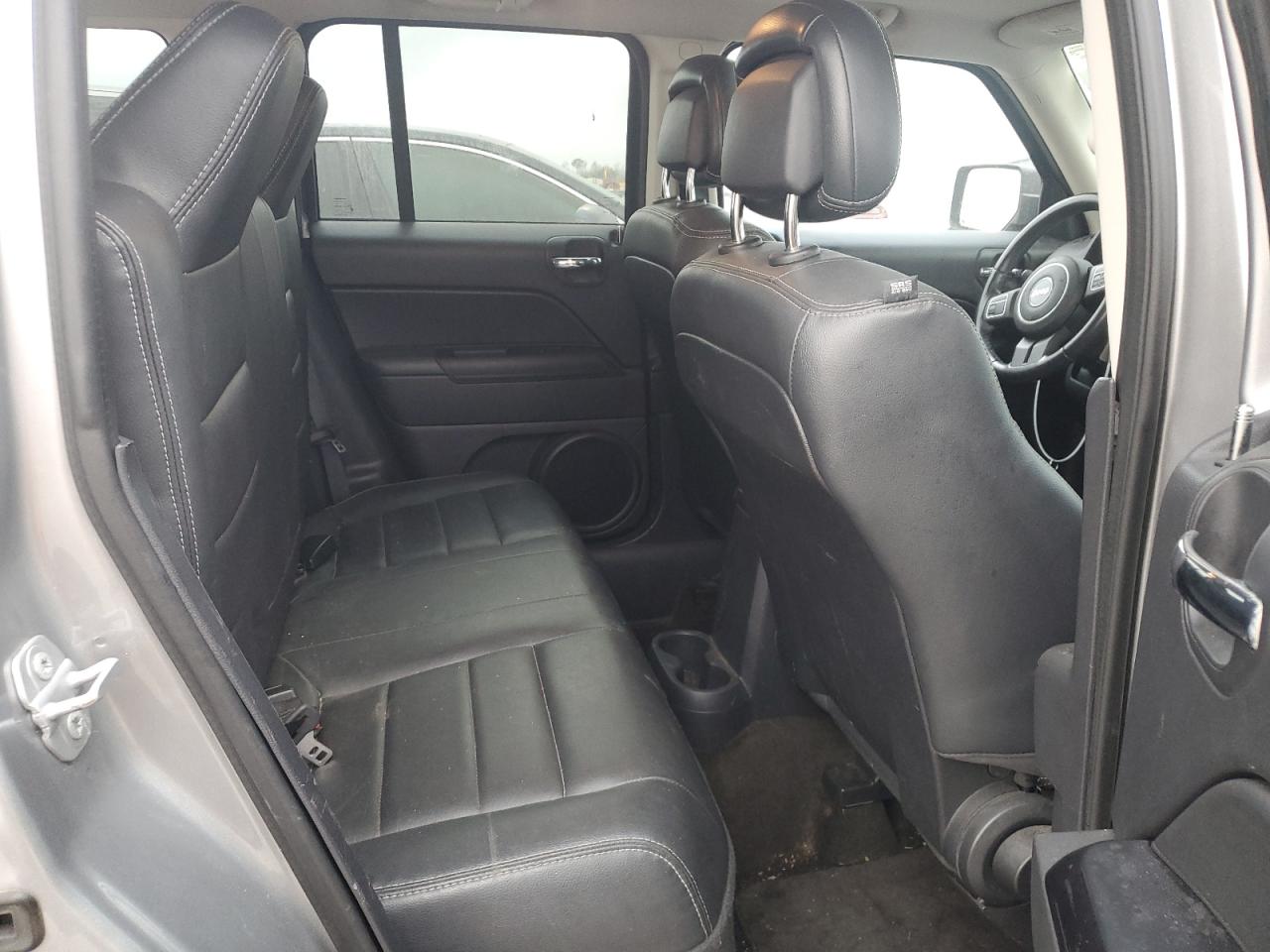 2016 Jeep Liberty (Patriot) - Image 10