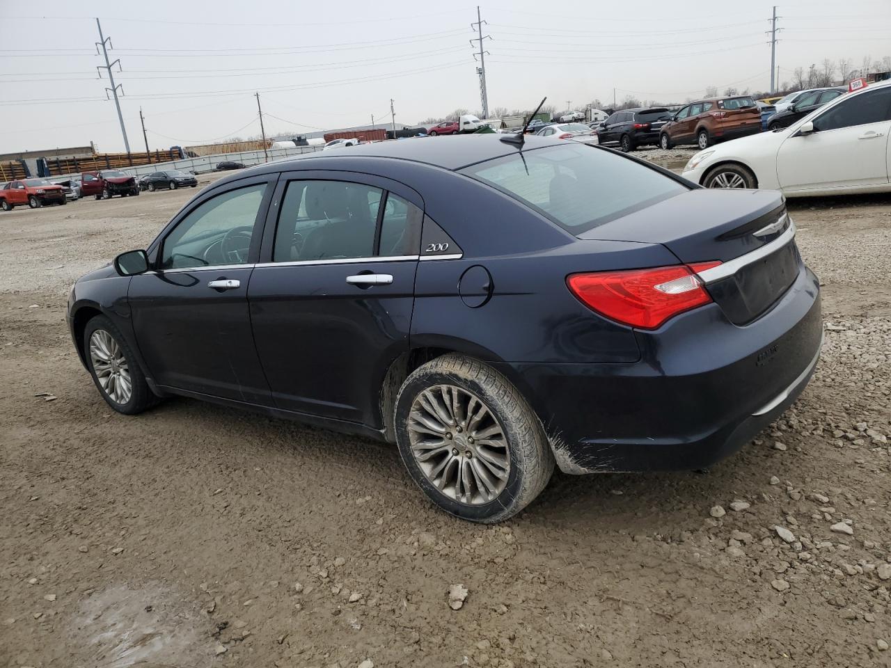 2012 Chrysler 200 - Image 2