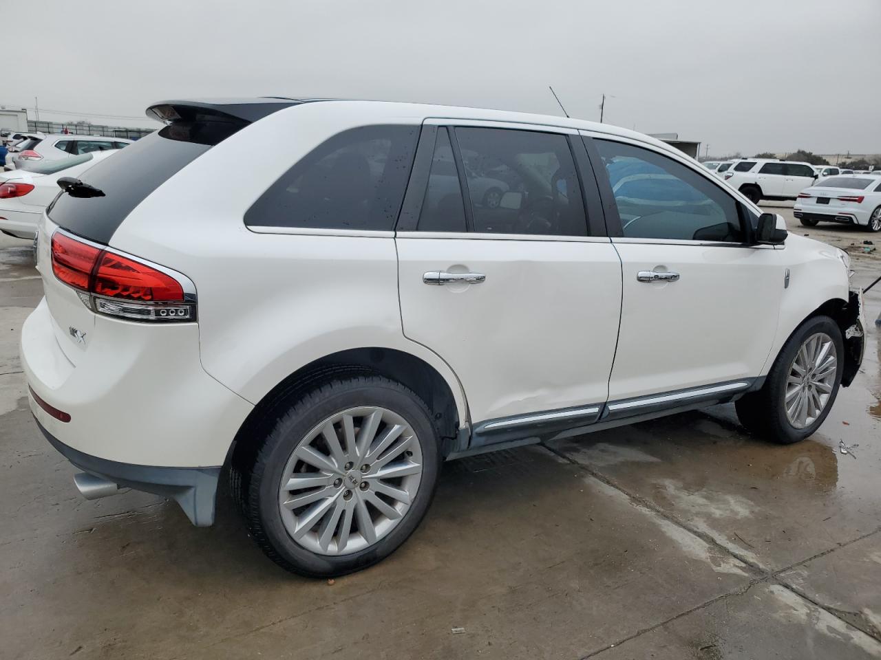 2011 Lincoln MKX - Image 3