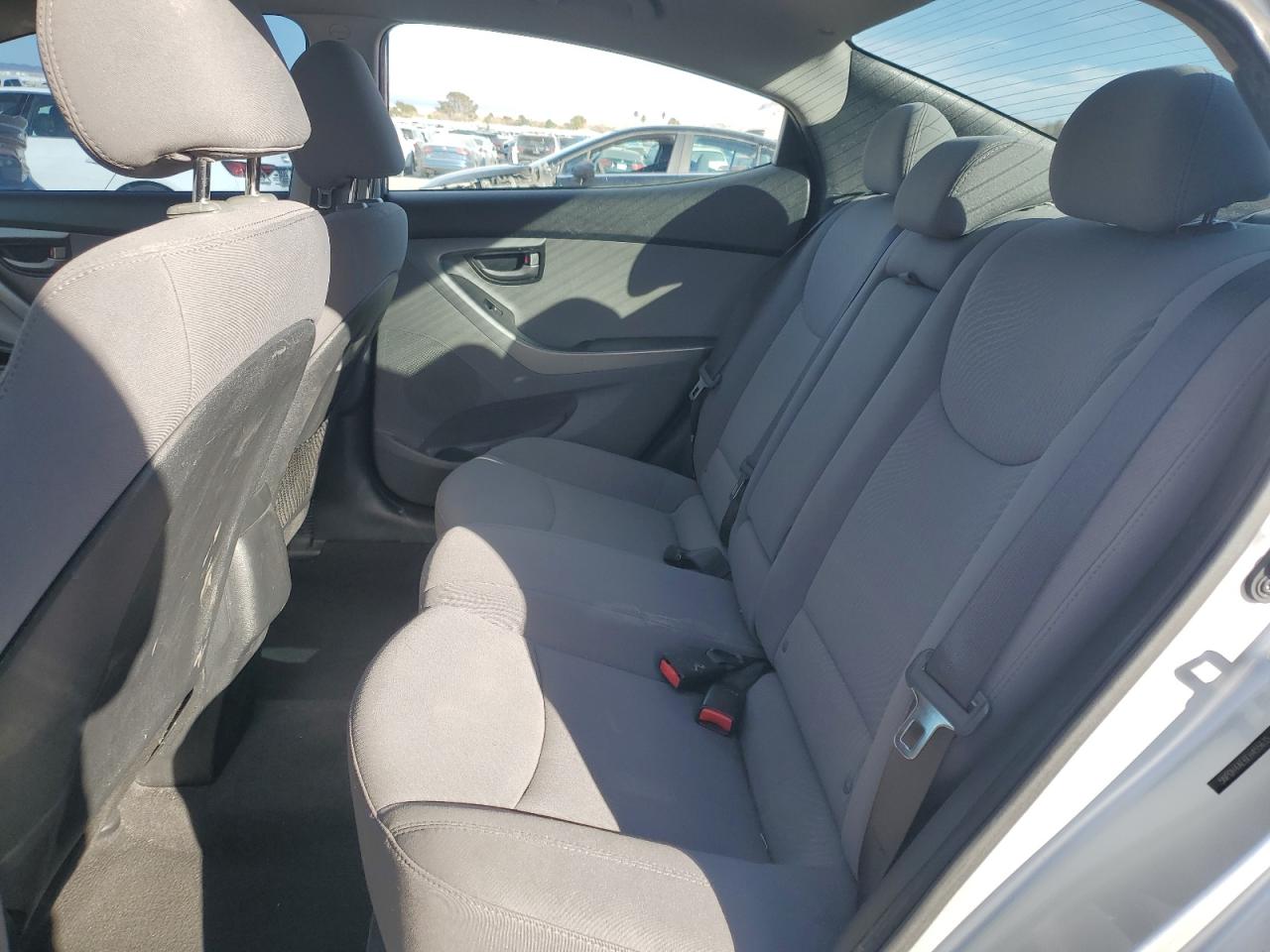 2014 Hyundai Elantra - Image 10