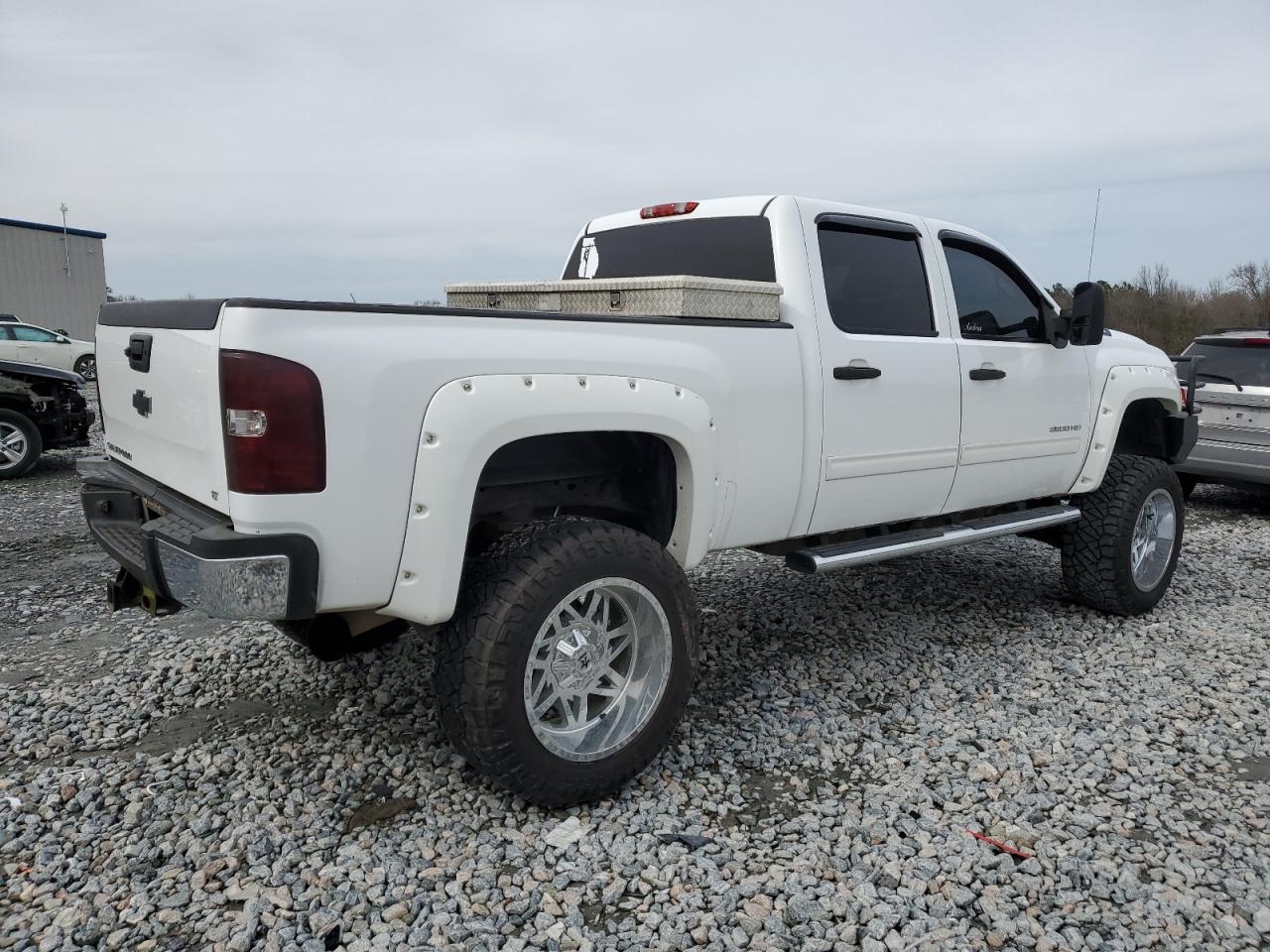 2012 Chevrolet Silverado - Image 3
