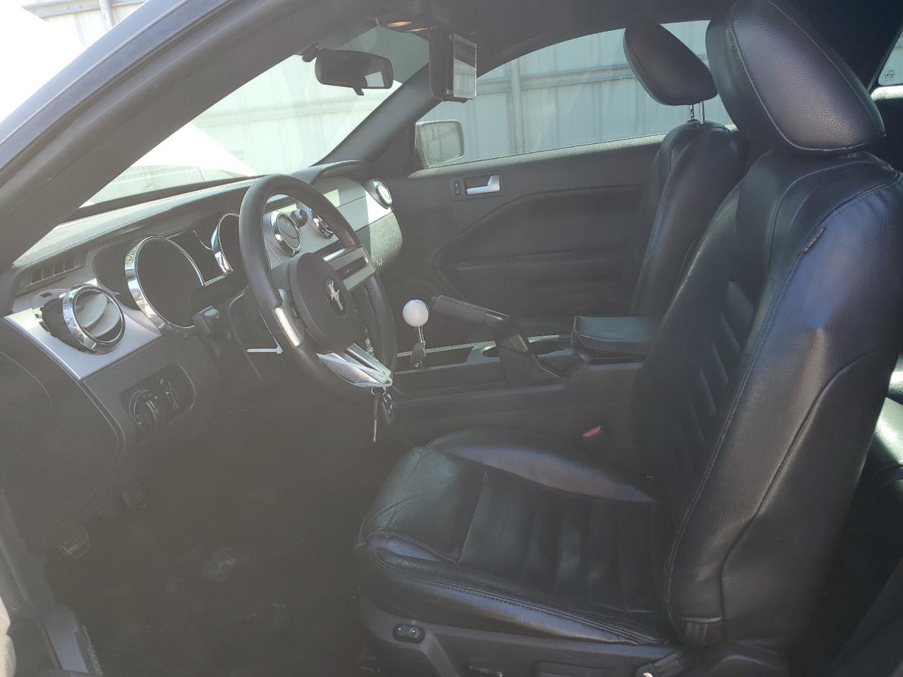 2005 Ford Mustang - Image 7