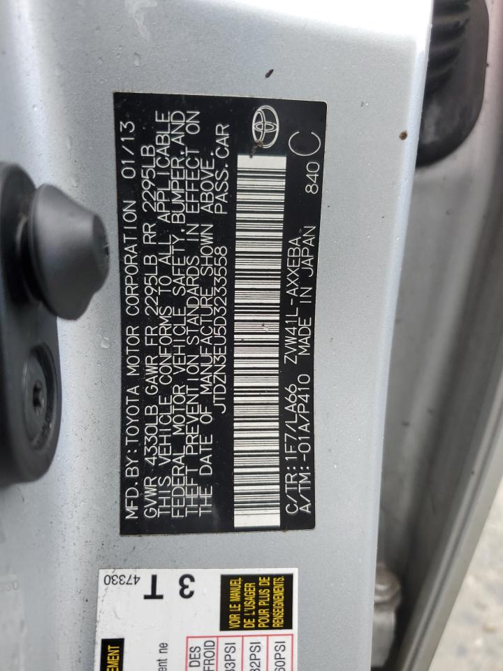 2013 Toyota Prius - Image 12