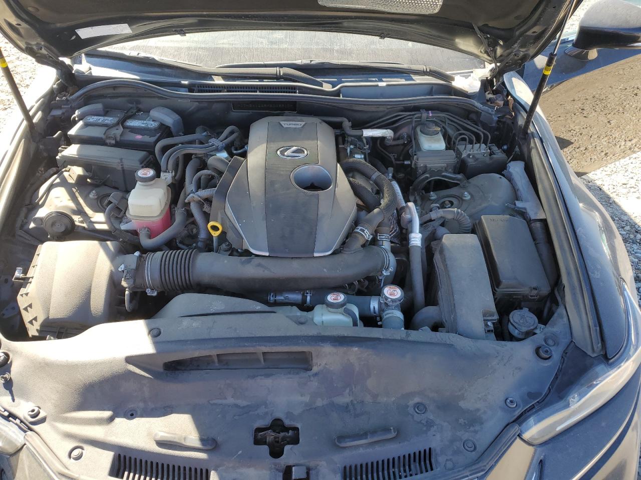 2017 Lexus IS - Image 12