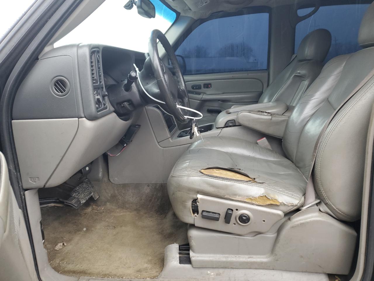 2004 Chevrolet Tahoe - Image 7
