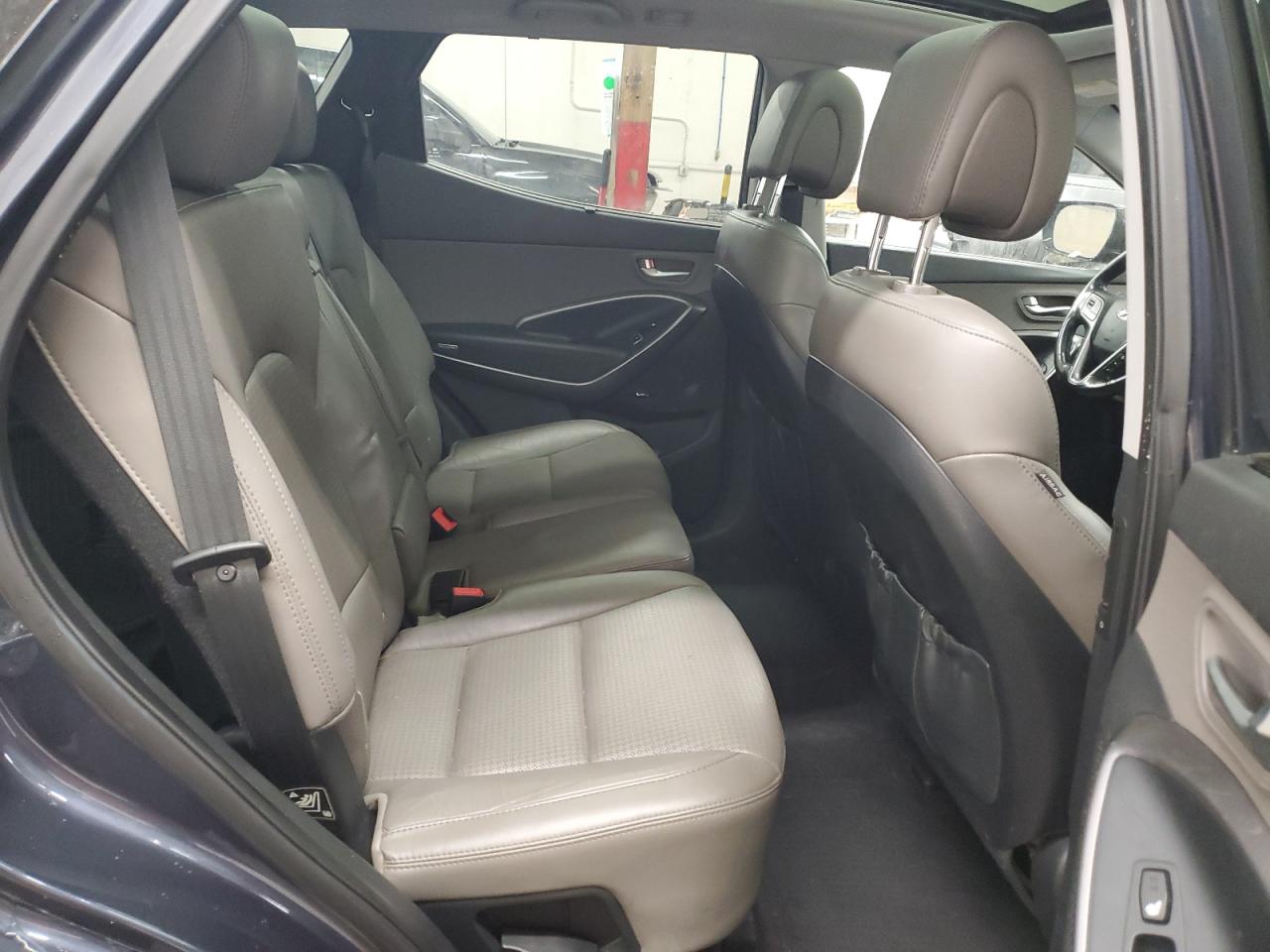 2013 Hyundai Santa Fe - Image 11