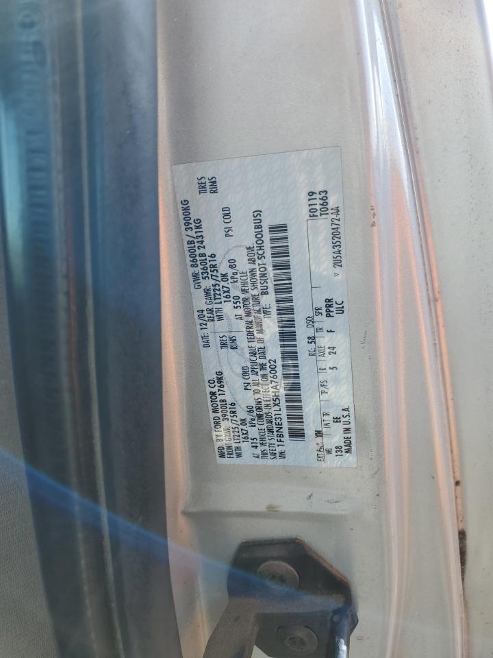 2005 Ford Econoline - Image 13