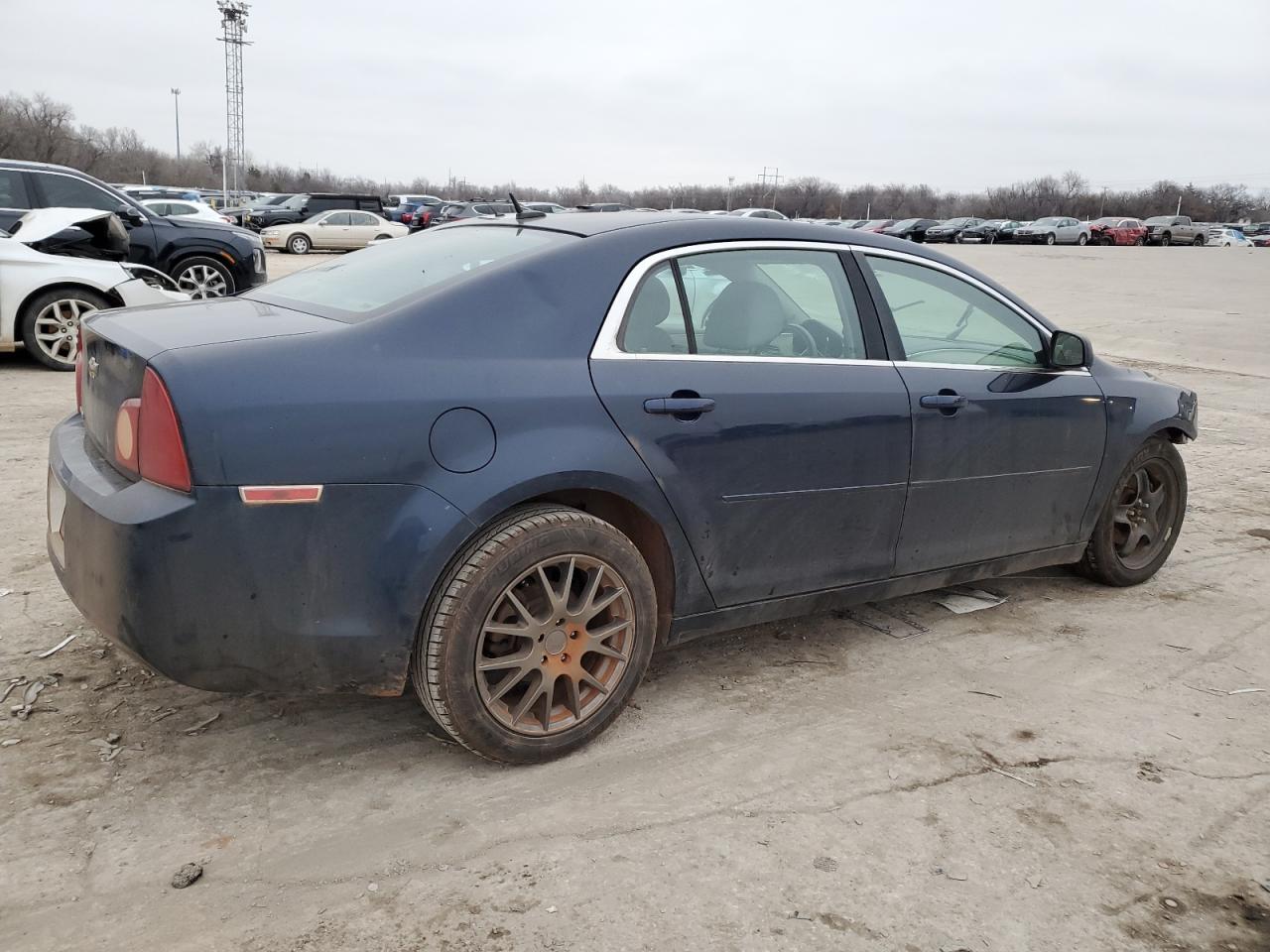 2010 Chevrolet Malibu - Image 3