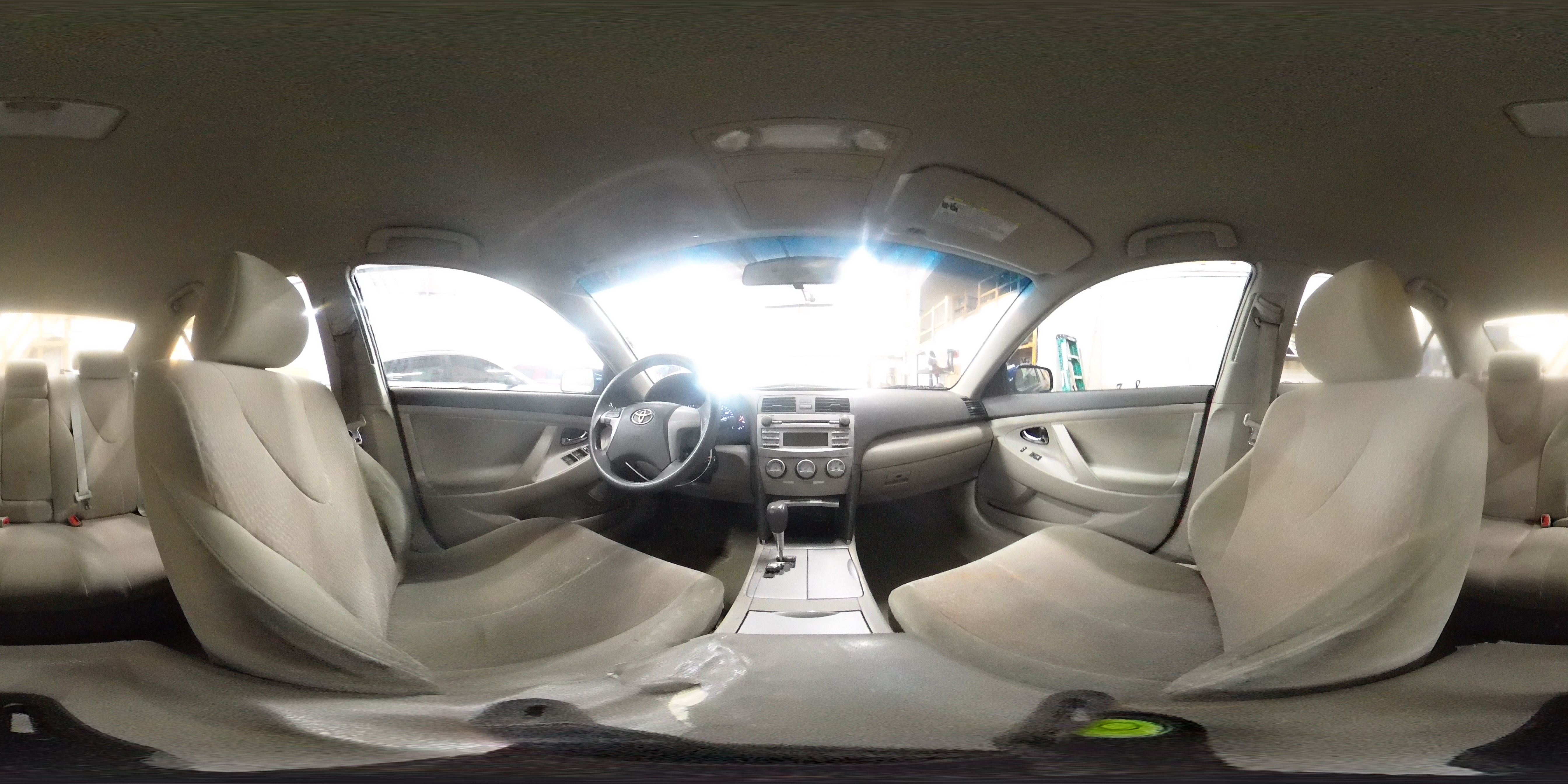 2011 Toyota Camry - Image 13