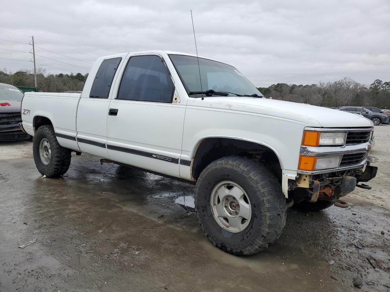 1990 Chevrolet GMT-400 - Image 4