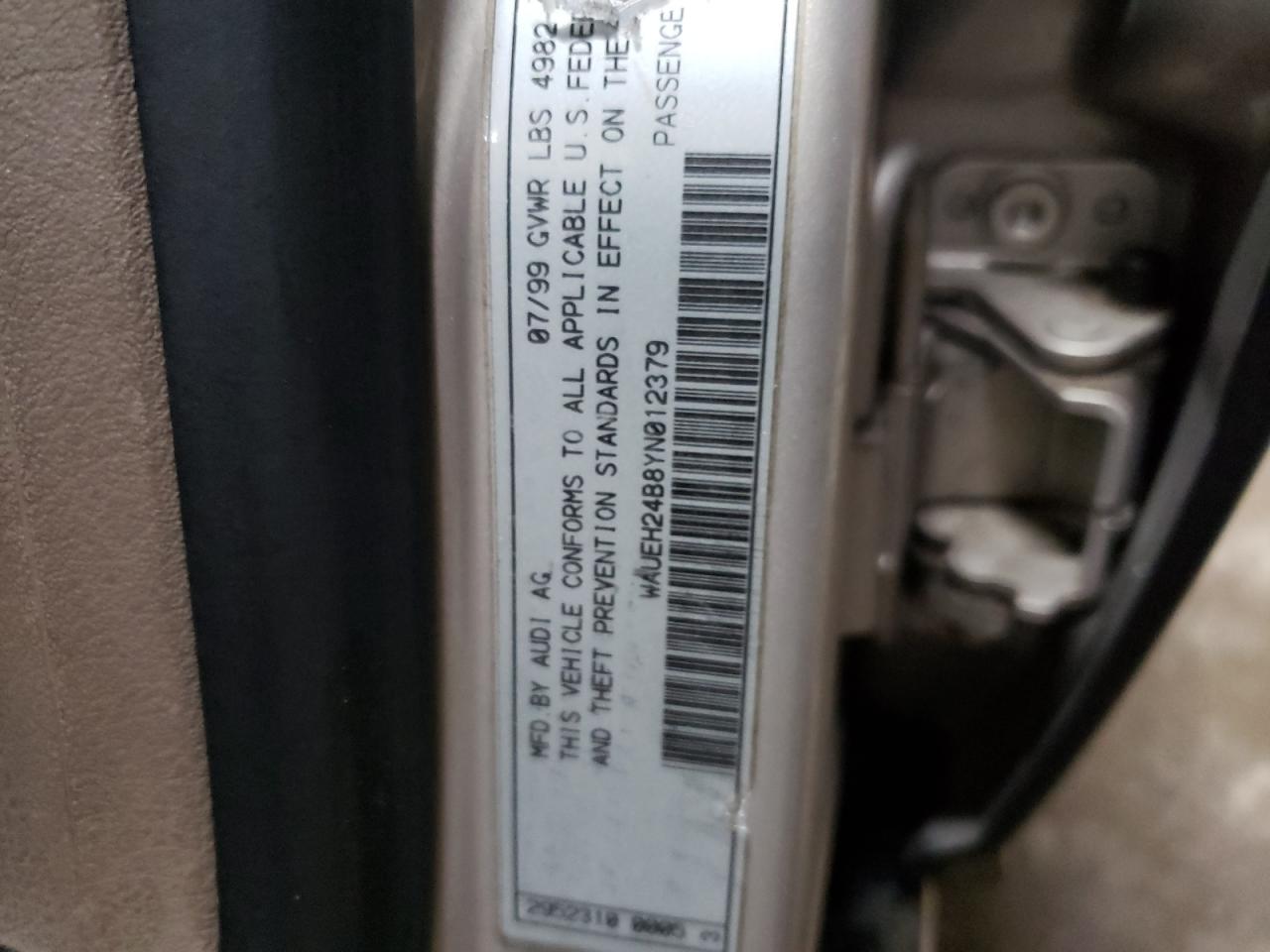 2000 Audi A6 - Image 12
