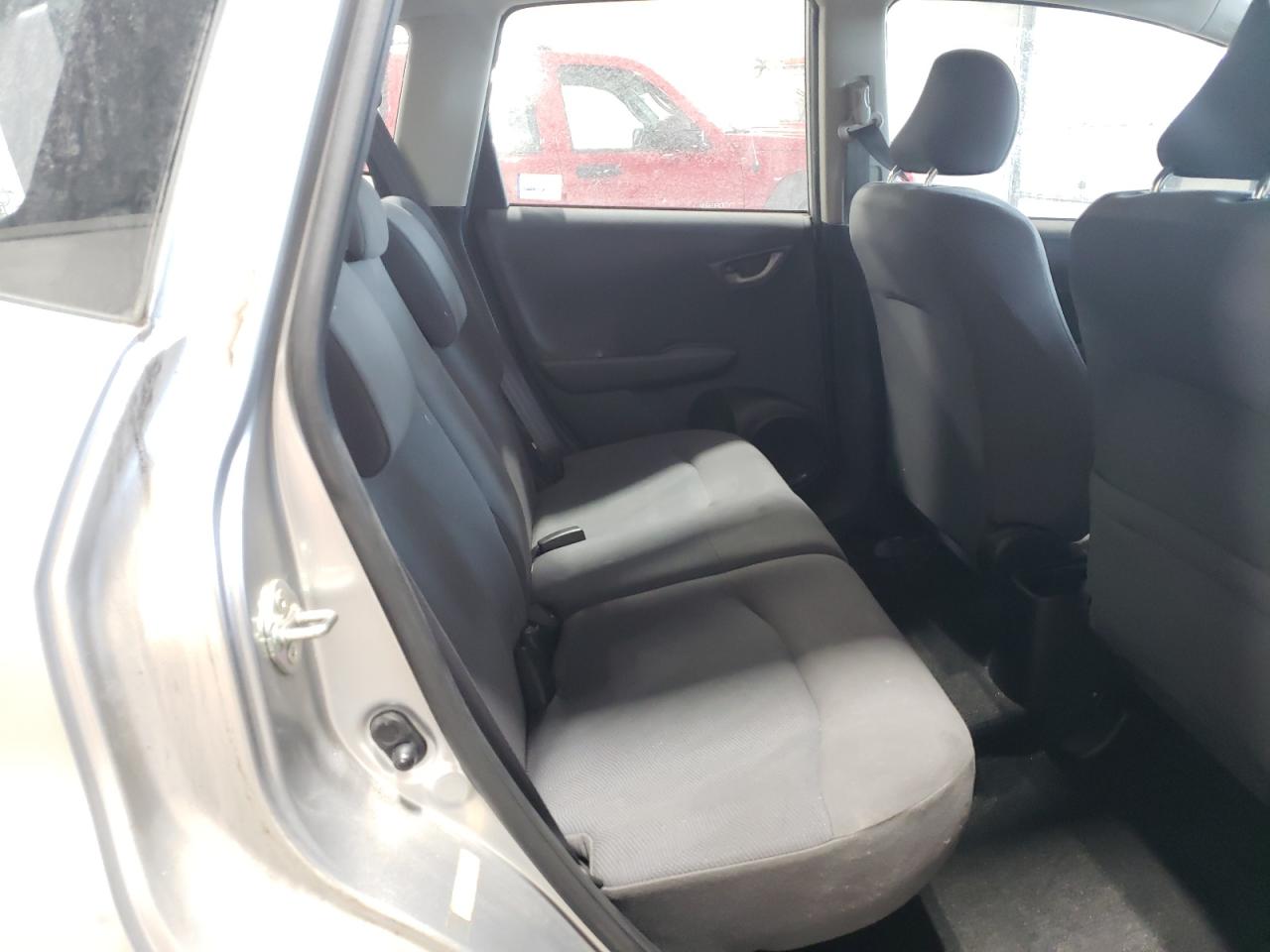 2013 Honda Fit - Image 10