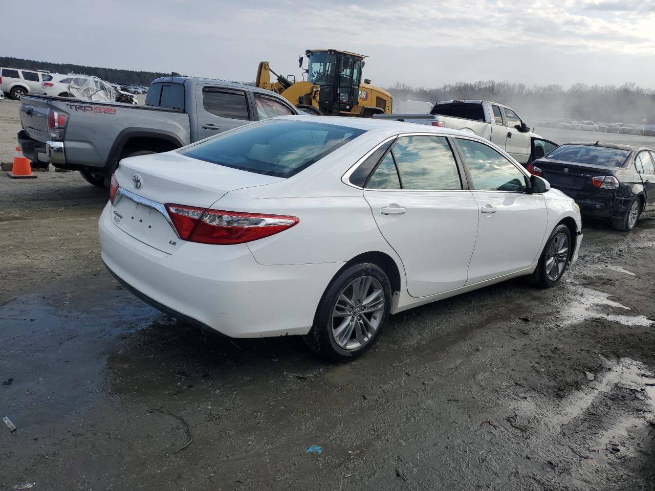2016 Toyota Camry - Image 3