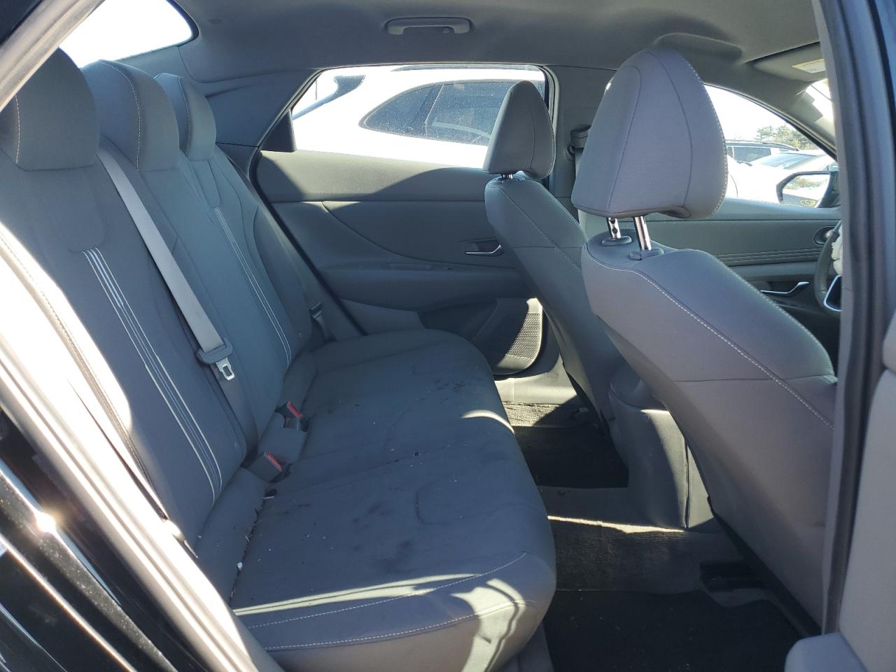 2023 Hyundai Elantra - Image 10