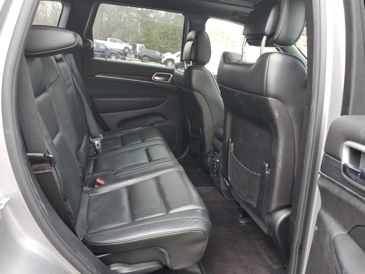 2015 Jeep Grand Cherokee - Image 11