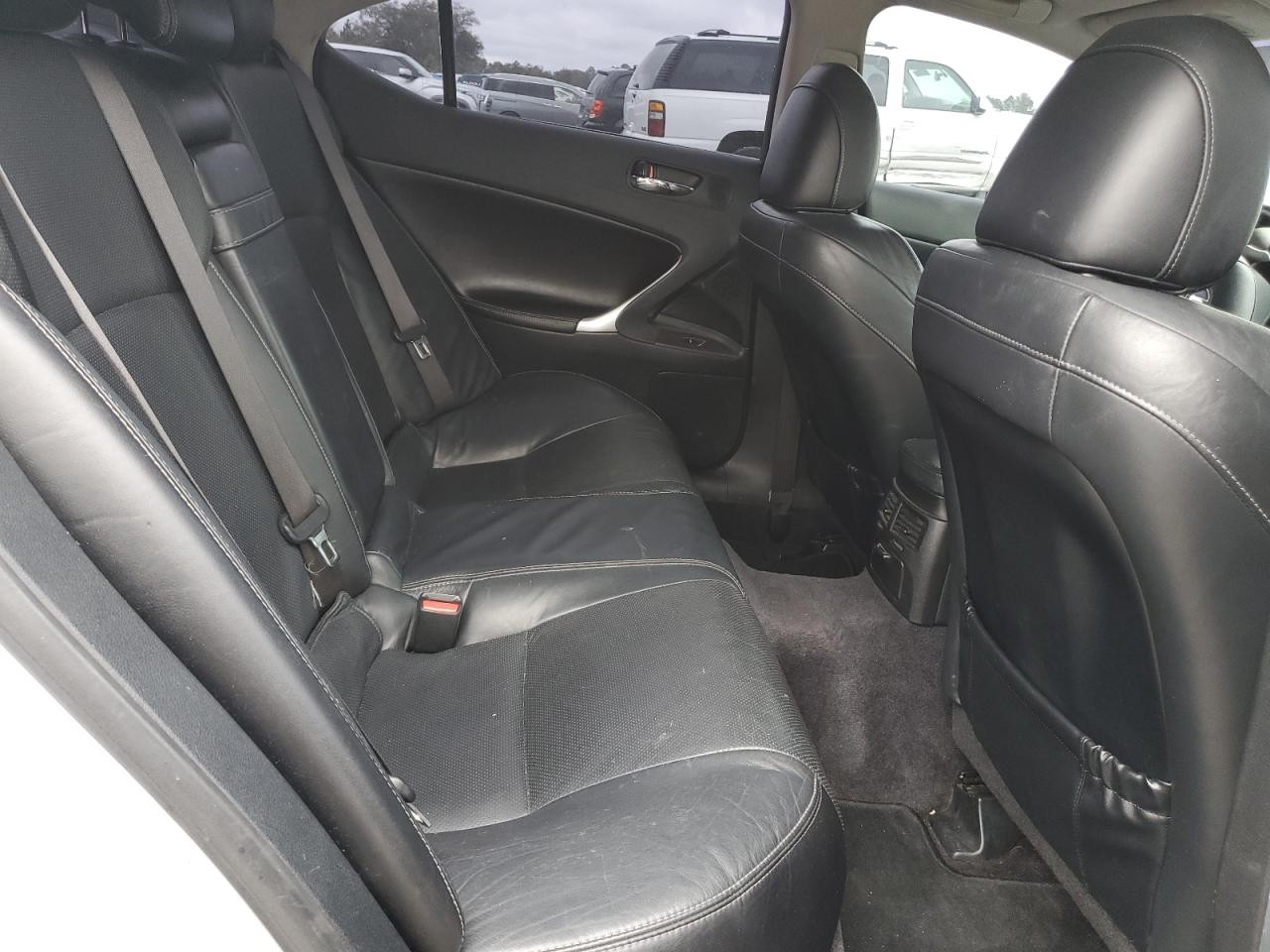 2006 Lexus IS - Image 11