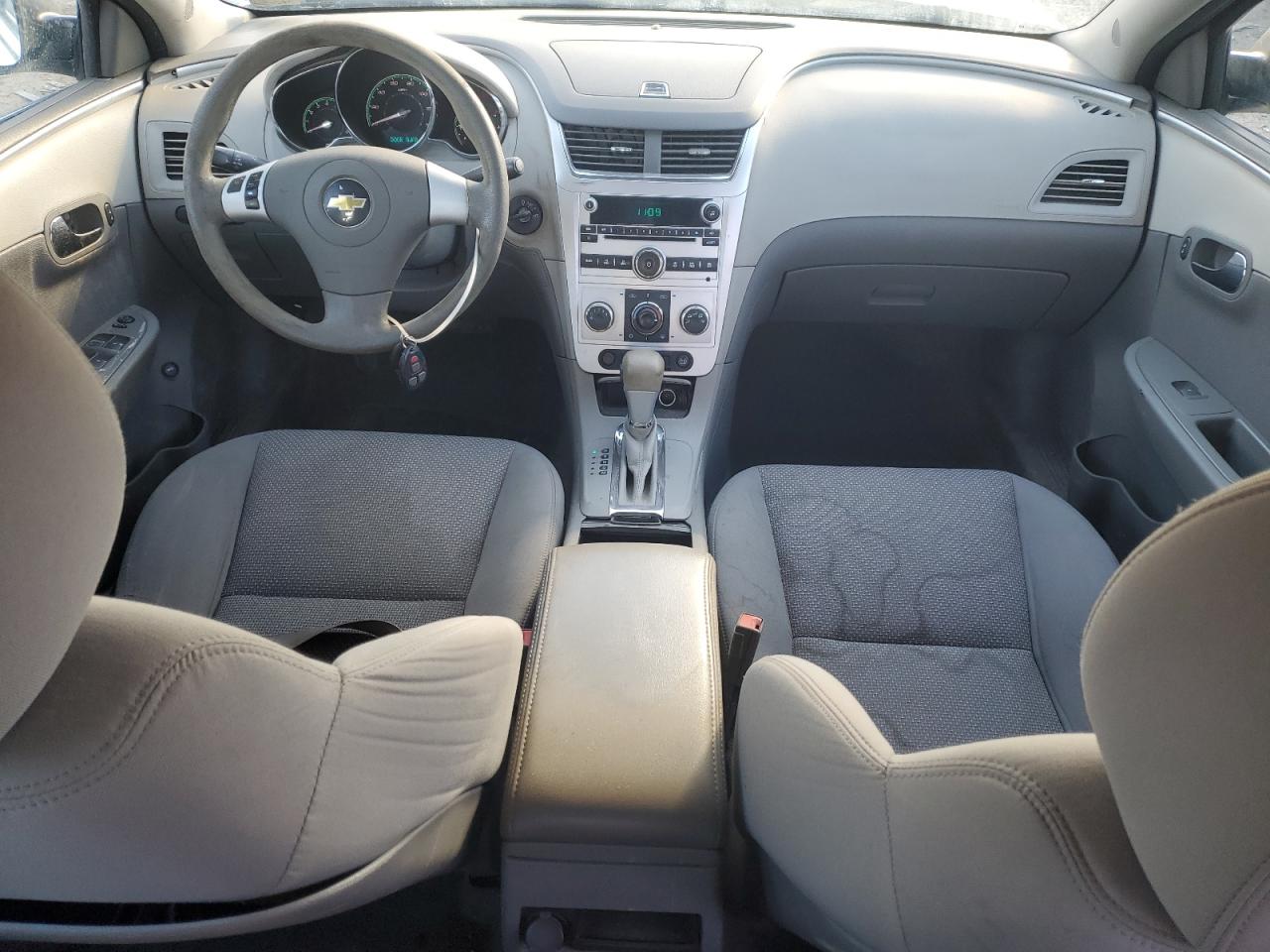 2011 Chevrolet Malibu - Image 8