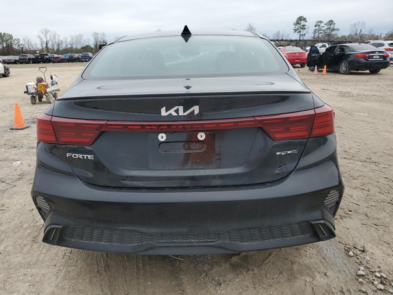 2024 Kia Forte - Image 6