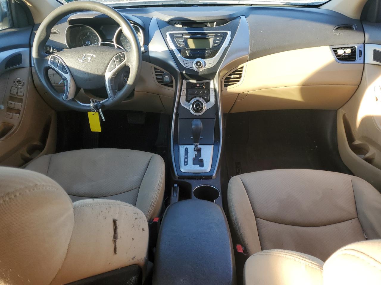 2012 Hyundai Elantra - Image 8