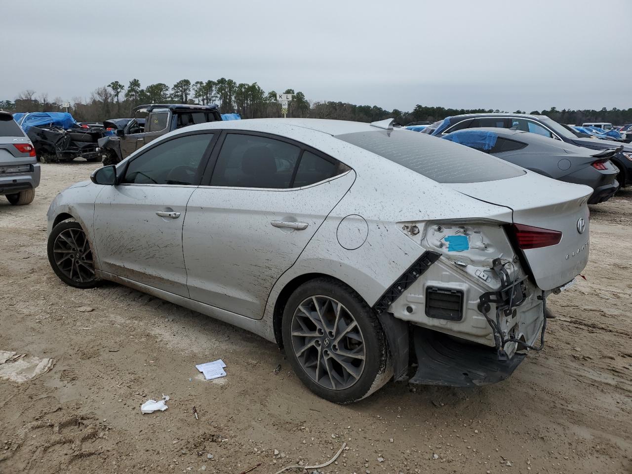 2019 Hyundai Elantra - Image 2