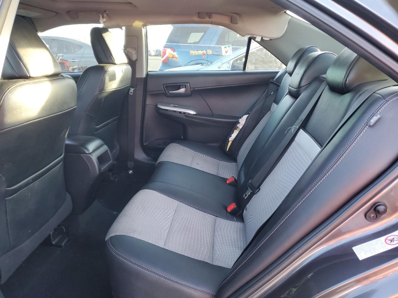 2014 Toyota Camry - Image 10