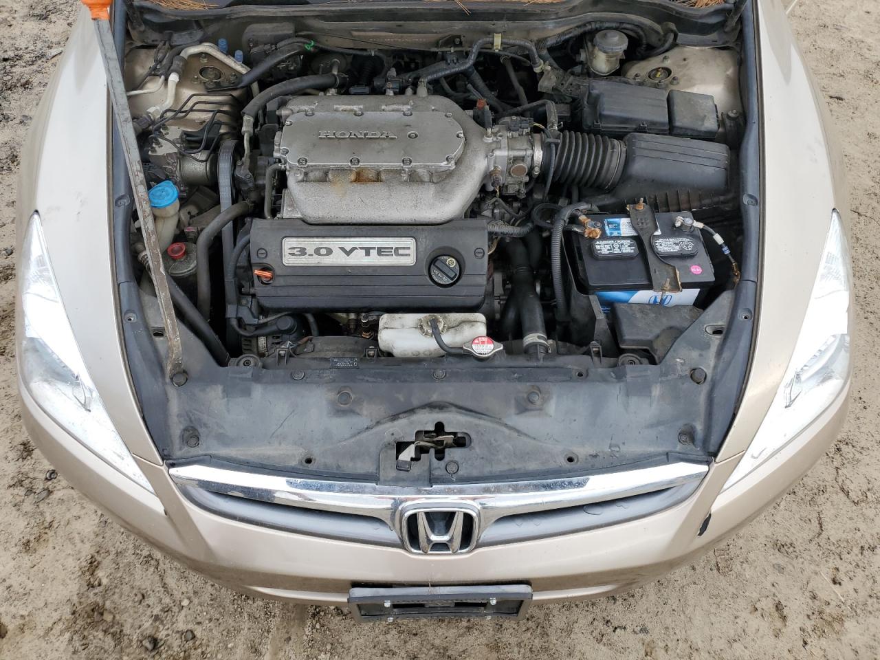 2006 Honda Accord - Image 13