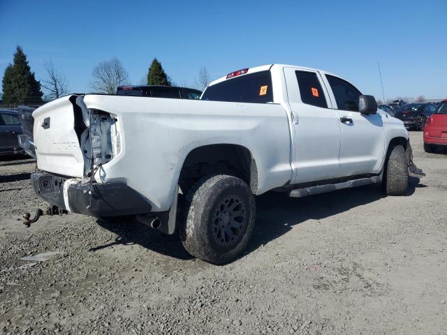 Pickups TOYOTA TUNDRA 2017 Biały