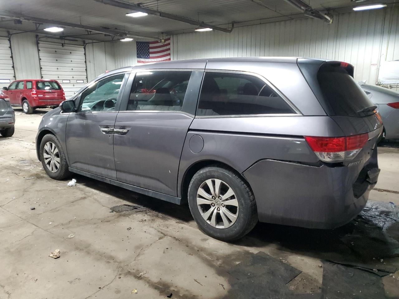 2015 Honda Odyssey - Image 2