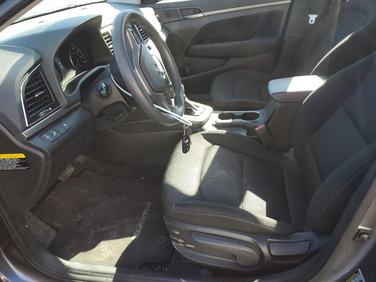 2018 Hyundai Elantra - Image 7