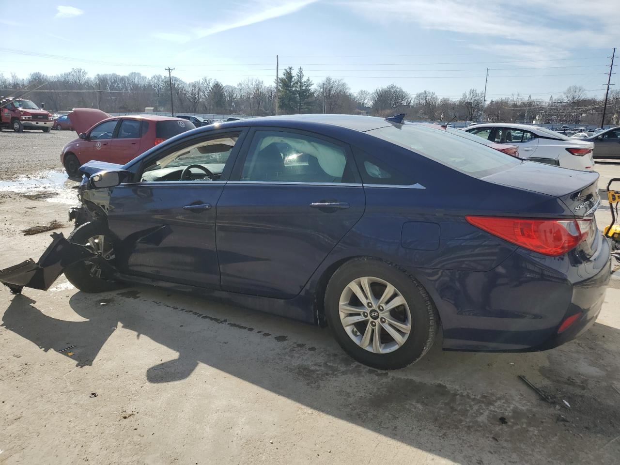 2014 Hyundai Sonata - Image 2